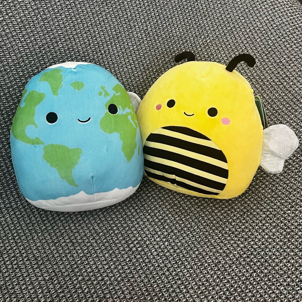 NWT (2) 8” Sunny Bee and Roman the World Squishmallow Bundle